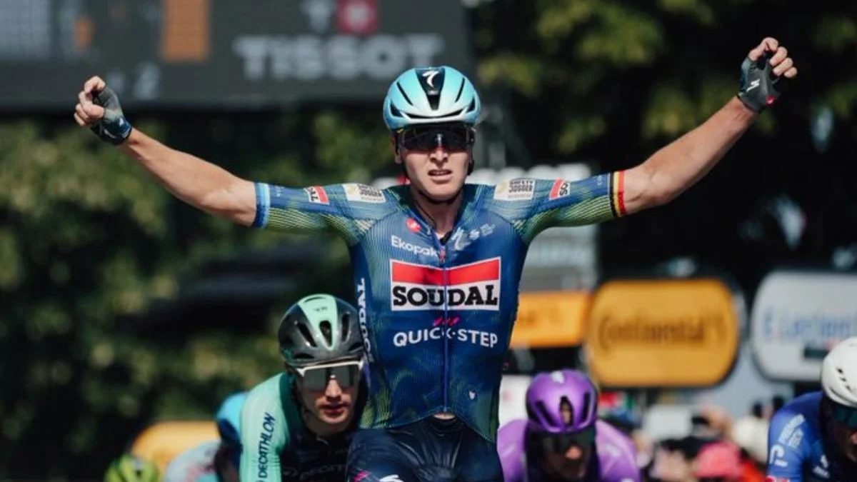Tim Merlier repite victoria al esprint en la octava etapa del Tour